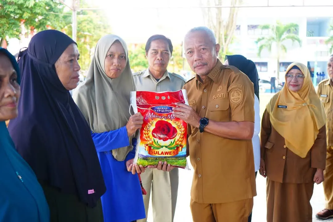 Peresmian Pasar Murah Bersubsidi Ramadan oleh Bupati Banggai Laut